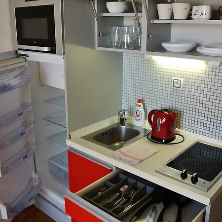 Letna Apartment *