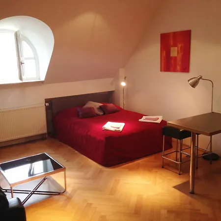 Letna Apartment *