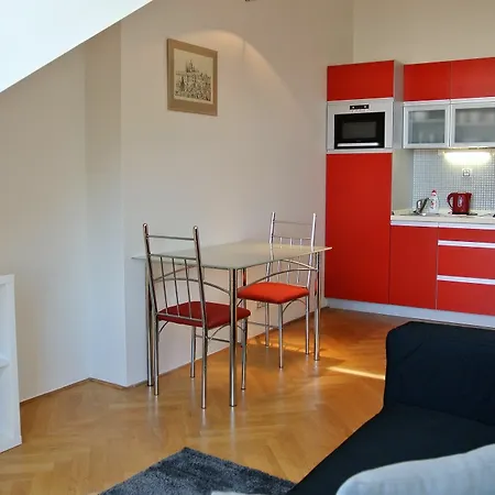 Apartment Letna *