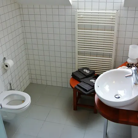 Letna Apartment *